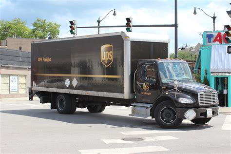  2901 CARGO ST. FORT MYERS, FL 33916. Inside UPS CC - FORT MYERS. (888) 742-5877. View Details Get Directions. UPS Alliance Shipping Partner. Closed until tomorrow at 8am. Latest drop off: Ground: 5:00 PM | Air: 5:00 PM. 3236 FORUM BLVD. FORT MYERS, FL 33905. Inside Staples. (239) 936-1255. View Details Get Directions. UPS Alliance Shipping Partner. 